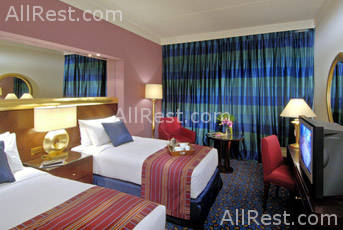 Le Meridien Abu Dhabi 11
